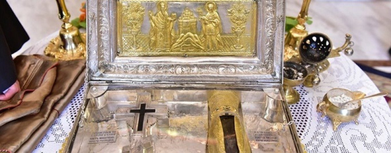 ΔΕΙΤΕ ΤΙ ΝΙΩΘΟΥΝ ΟΣΟΙ ΠΡΟΣΚΥΝΟΥΝ ΤΗΝ ΑΦΘΑΡΤΗ ΧΕΙΡΑ ΤΗΣ ΑΓΙΑΣ ΜΑΡΙΑΣ ΤΗΣ ΜΑΓΔΑΛΗΝΗΣ